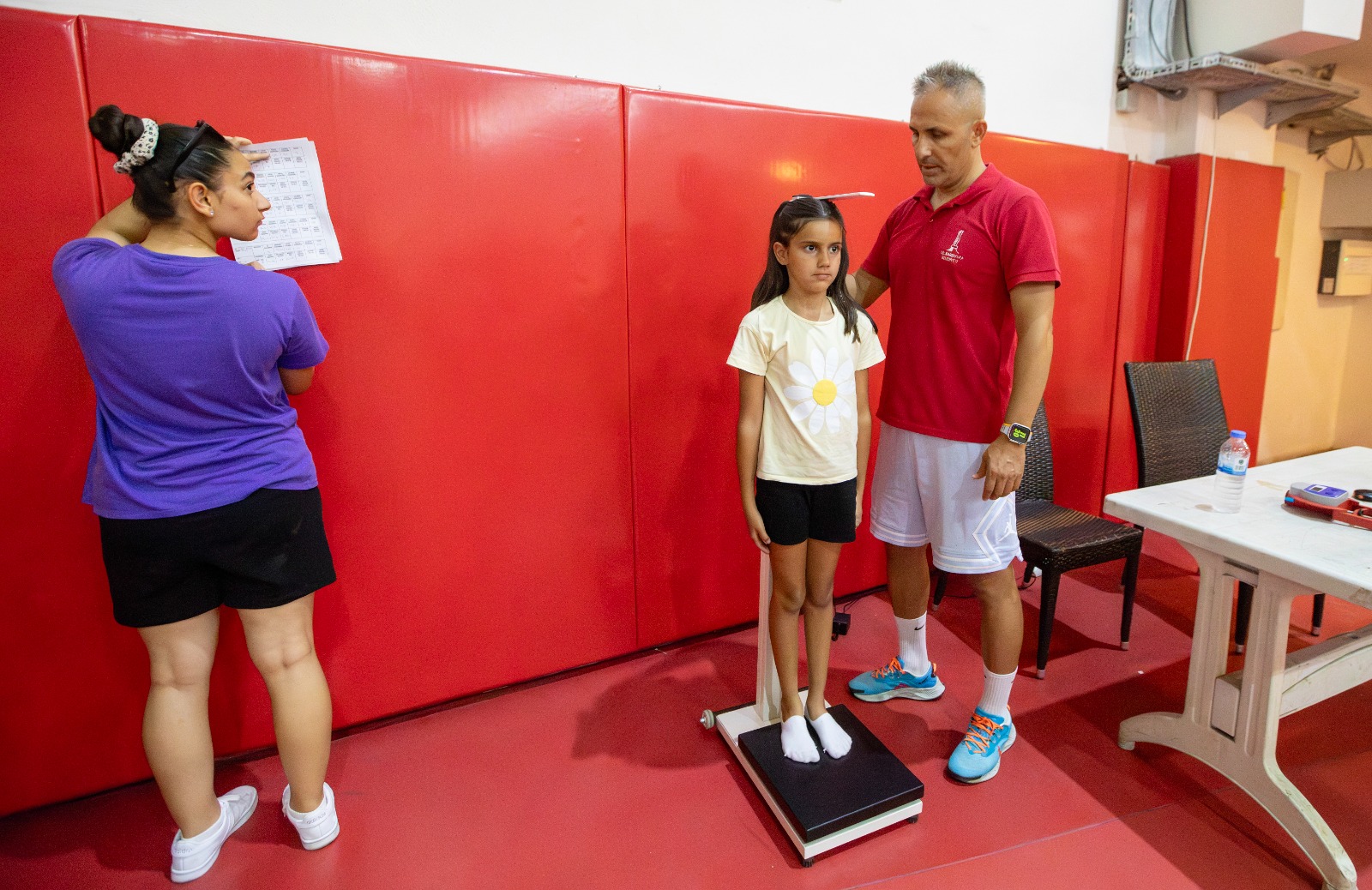 Karşıyaka’da örnek hizmet: Sportif yetenekler keşfediliyor