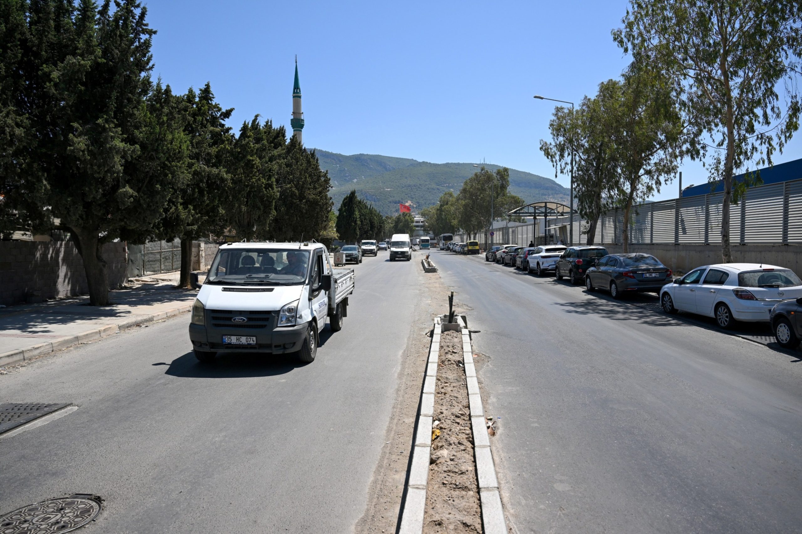 Pınar Caddesi yeni çehresine kavuşuyor