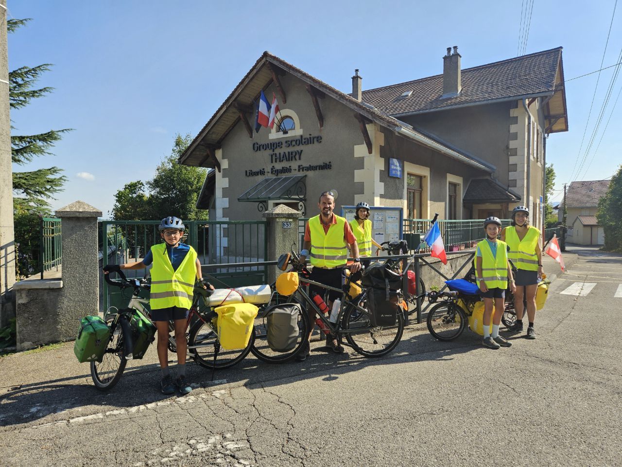 BAŞKAN TUGAY, FRANSIZ GEZGİN AİLEYİ AĞIRLADI