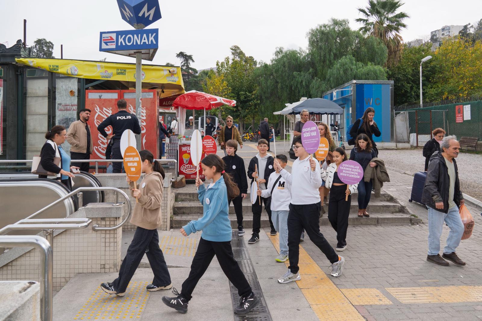 İZMİR’DE ÇOCUKLARIN SESİ VAR