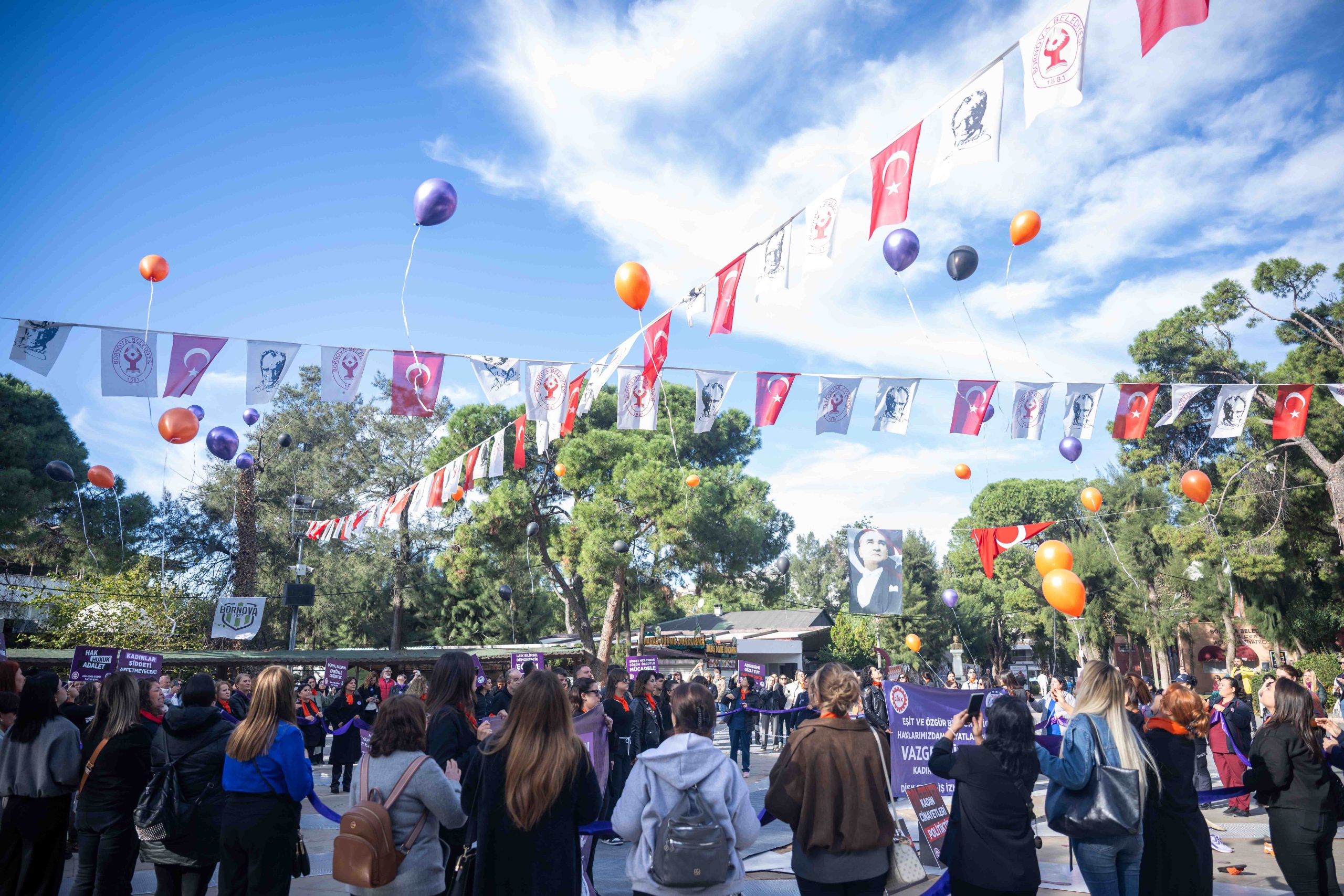 BORNOVA’DA 25 KASIM DAYANIŞMASI