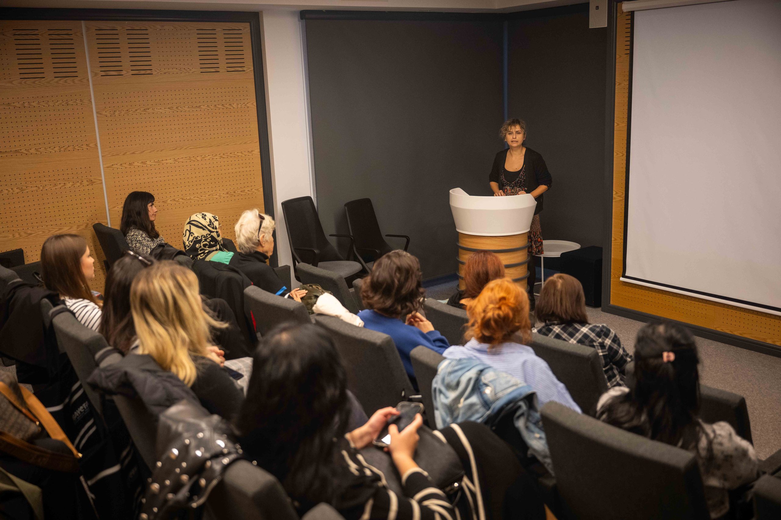 BORNOVA’DA 25 KASIM DAYANIŞMASI