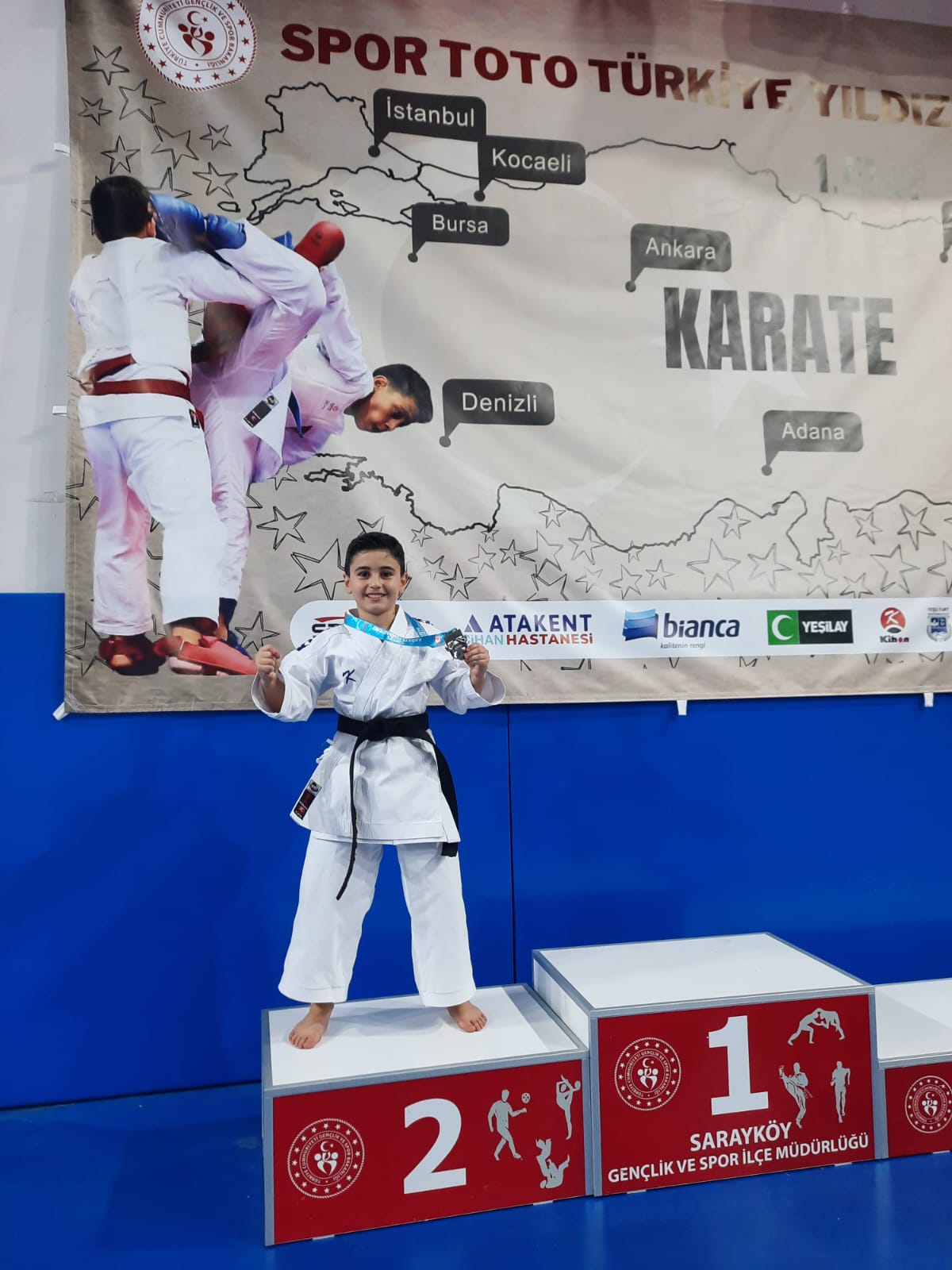 ALİAĞALI KARATECİLERDEN DENİZLİ’DE BÜYÜK BAŞARI