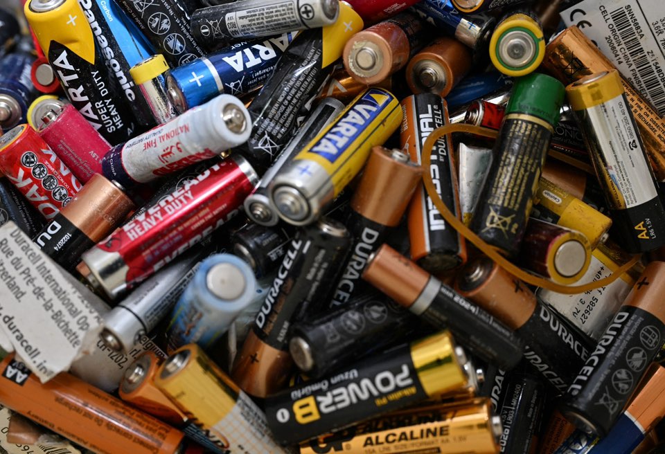 ATIK PİL GETİRENE ZEYTİN FİDANI ATIK PİL GETİRENE ZEYTİN FİDANI