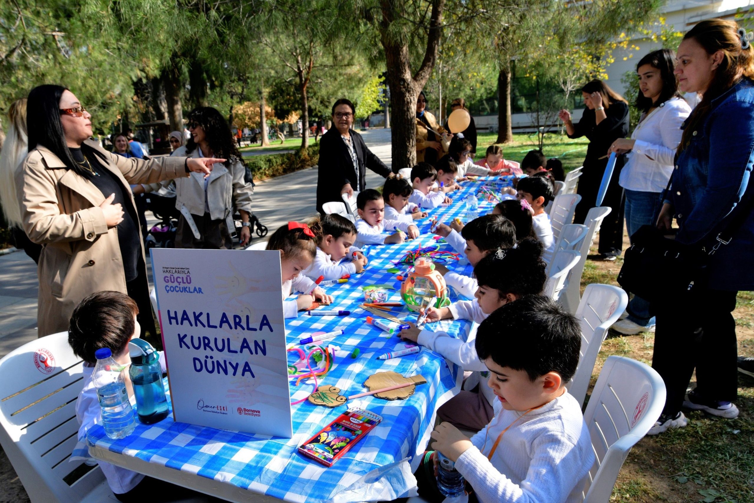 BORNOVA’DA ÇOCUK HAKLARI GÜNÜ COŞKUSU BORNOVA’DA ÇOCUK HAKLARI GÜNÜ COŞKUSU