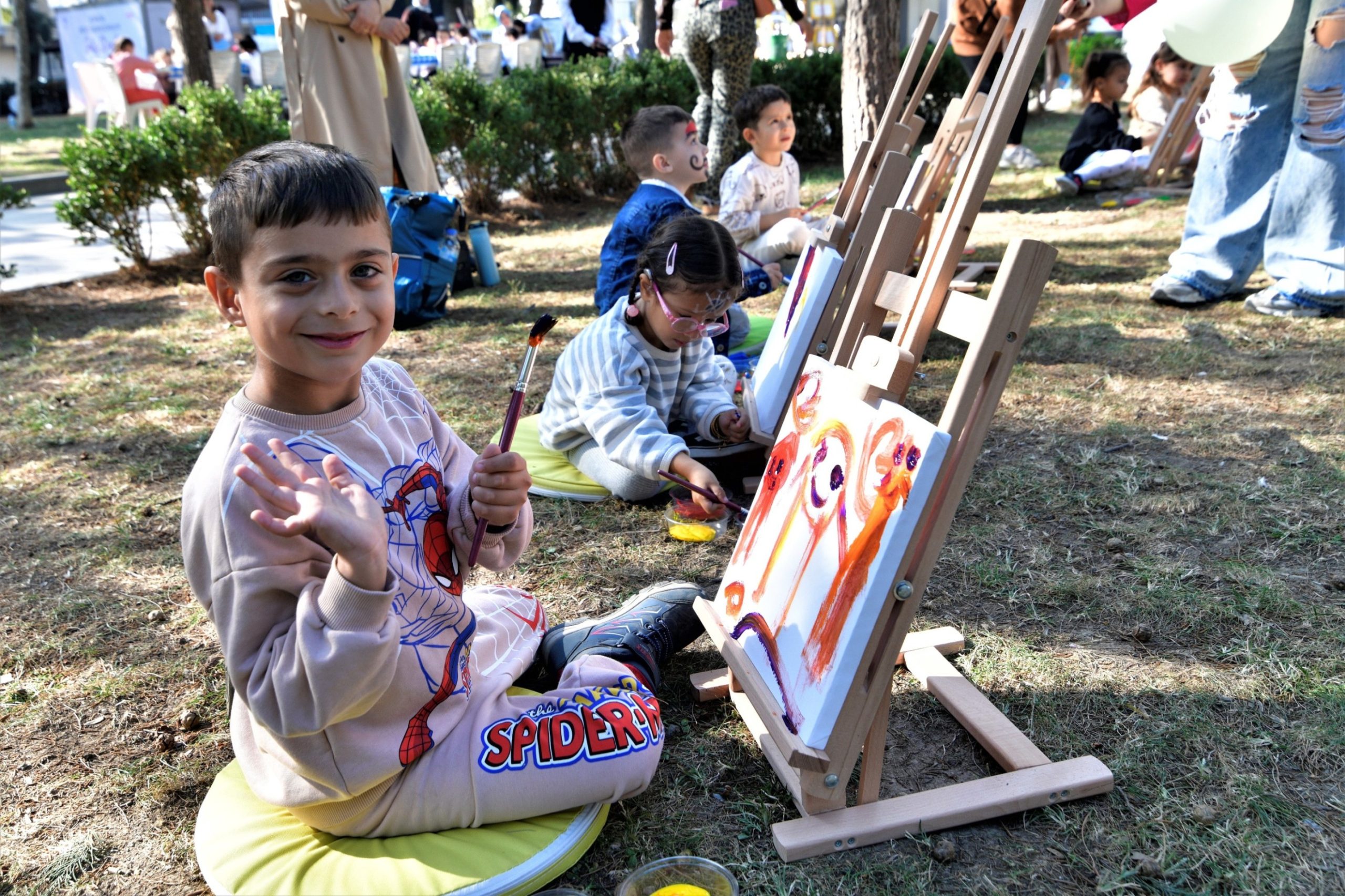 BORNOVA’DA ÇOCUK HAKLARI GÜNÜ COŞKUSU BORNOVA’DA ÇOCUK HAKLARI GÜNÜ COŞKUSU
