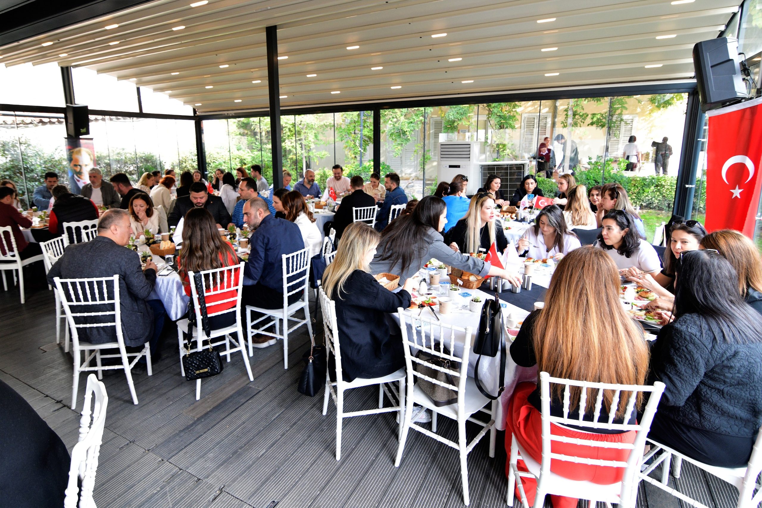 BORNOVA’DA ANLAMLI 24 KASIM BULUŞMASI