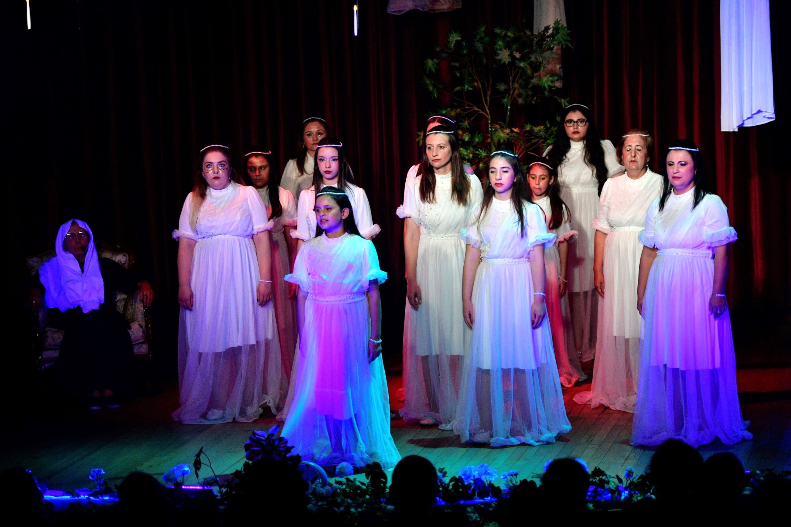 “SEVGİ ELÇİLERİ” İLK KEZ BORNOVA’DA SAHNELENDİ