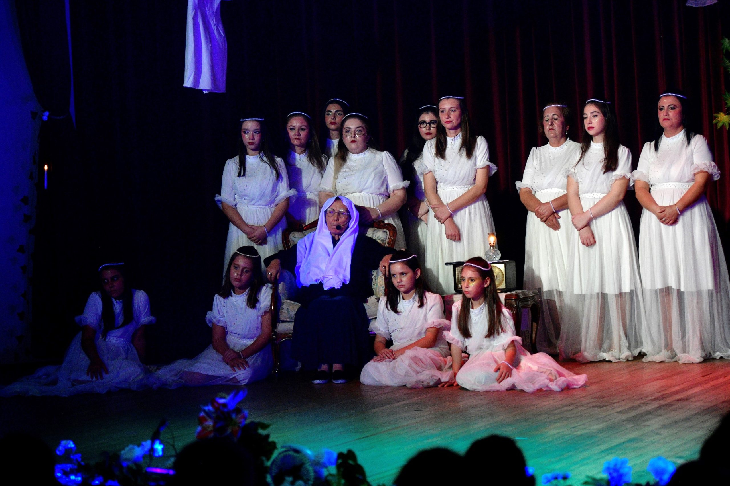 “SEVGİ ELÇİLERİ” İLK KEZ BORNOVA’DA SAHNELENDİ