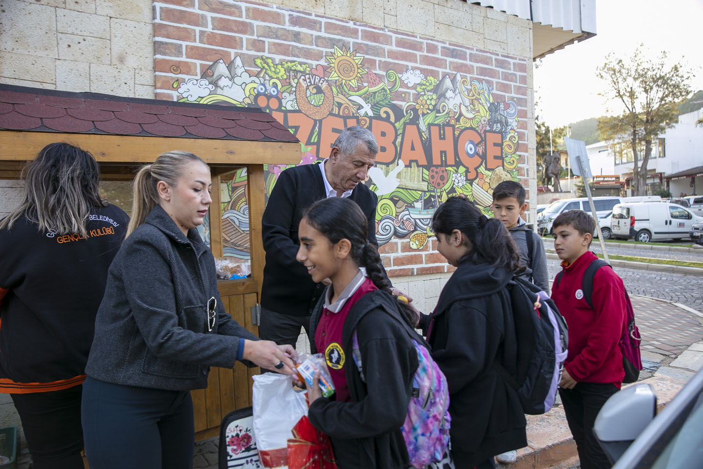 Belediye Topladı Halka Dağıttı