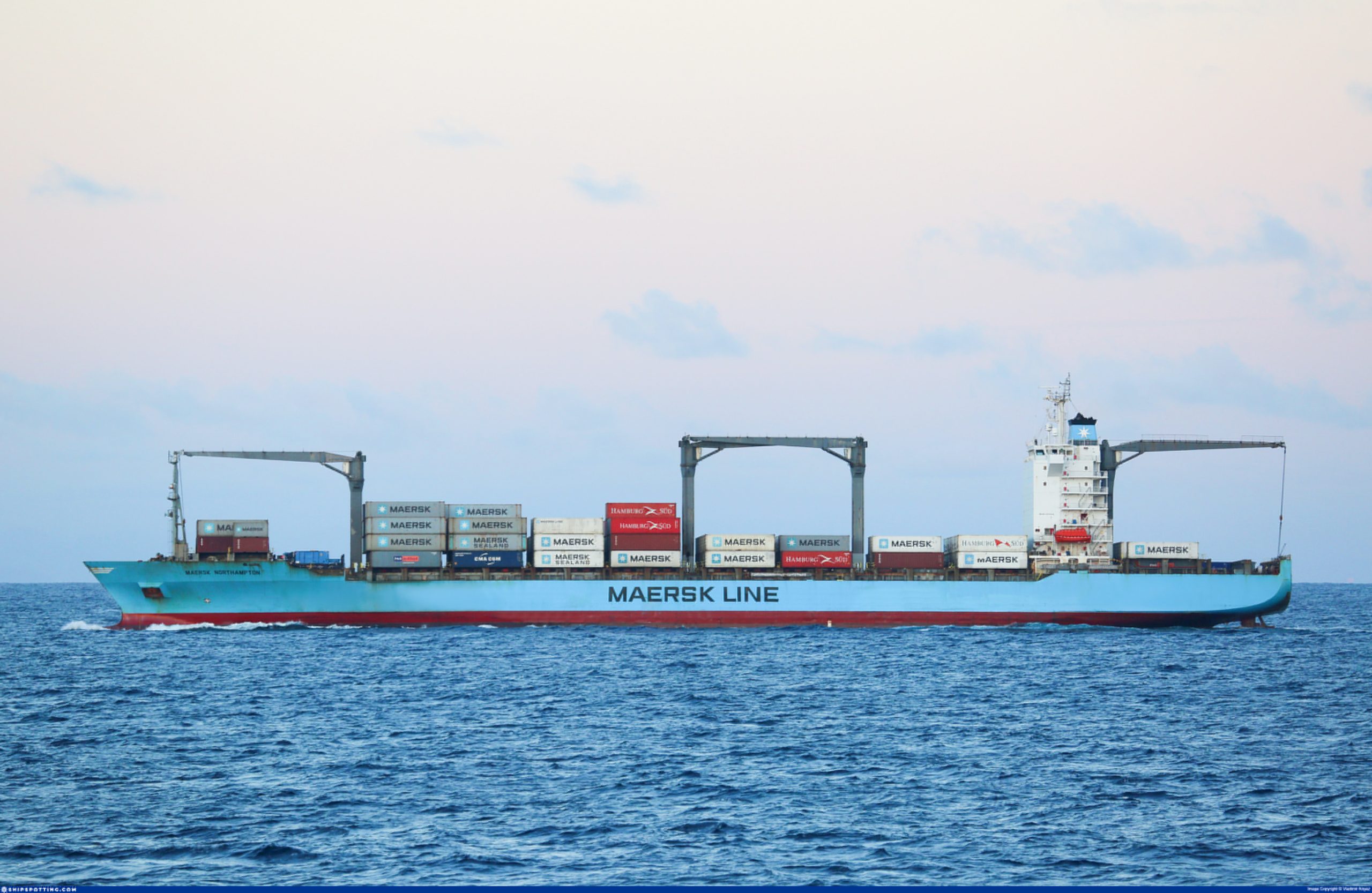 NEGMAR, MAERSK’TEN İKİ DEV GEMİ ALDI NEGMAR, MAERSK’TEN İKİ DEV GEMİ ALDI
