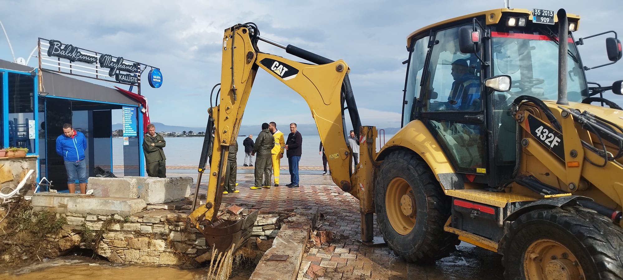 İZMİR’DE YAĞMUR ALARMI