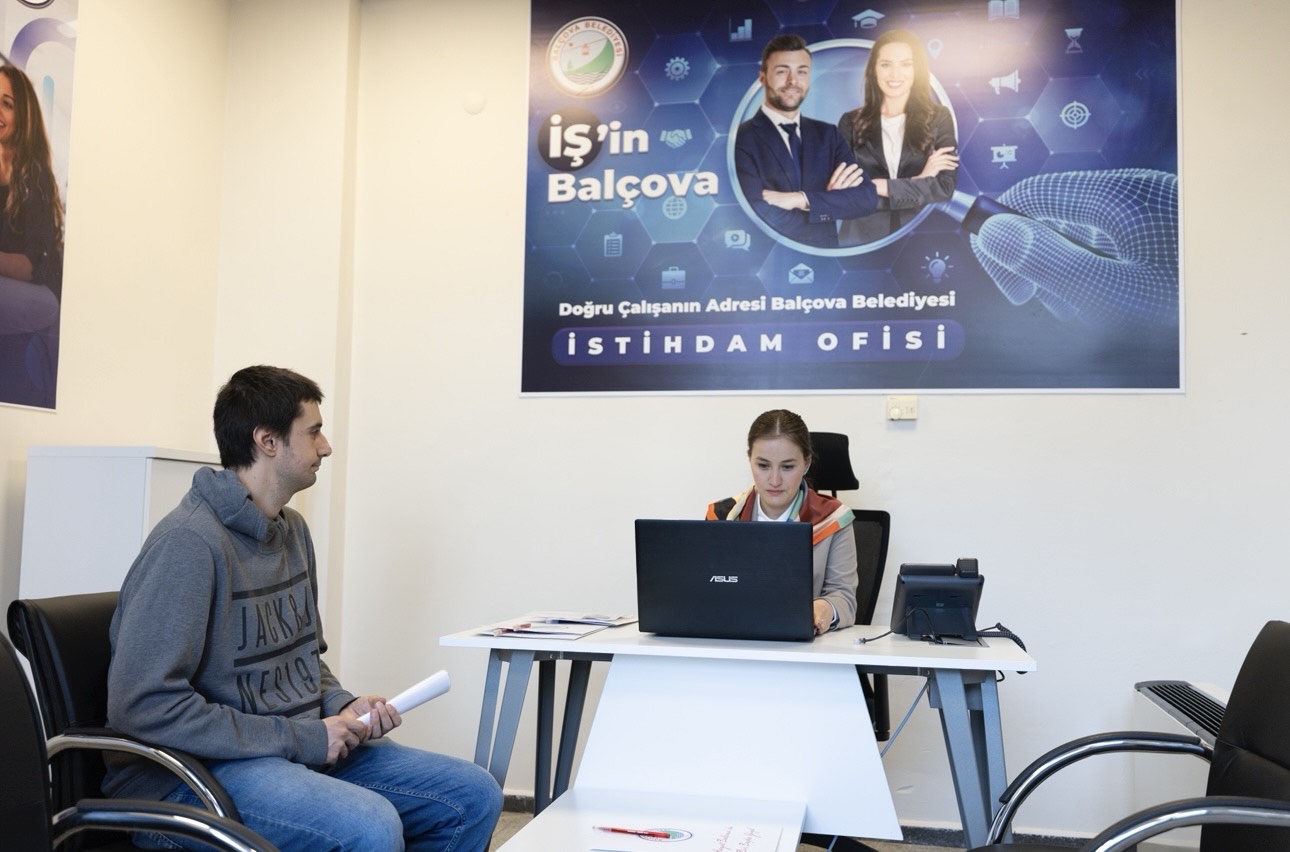 BALÇOVA’DA İSTİHDAM OFİSİ AÇILDI BALÇOVA’DA İSTİHDAM OFİSİ AÇILDI