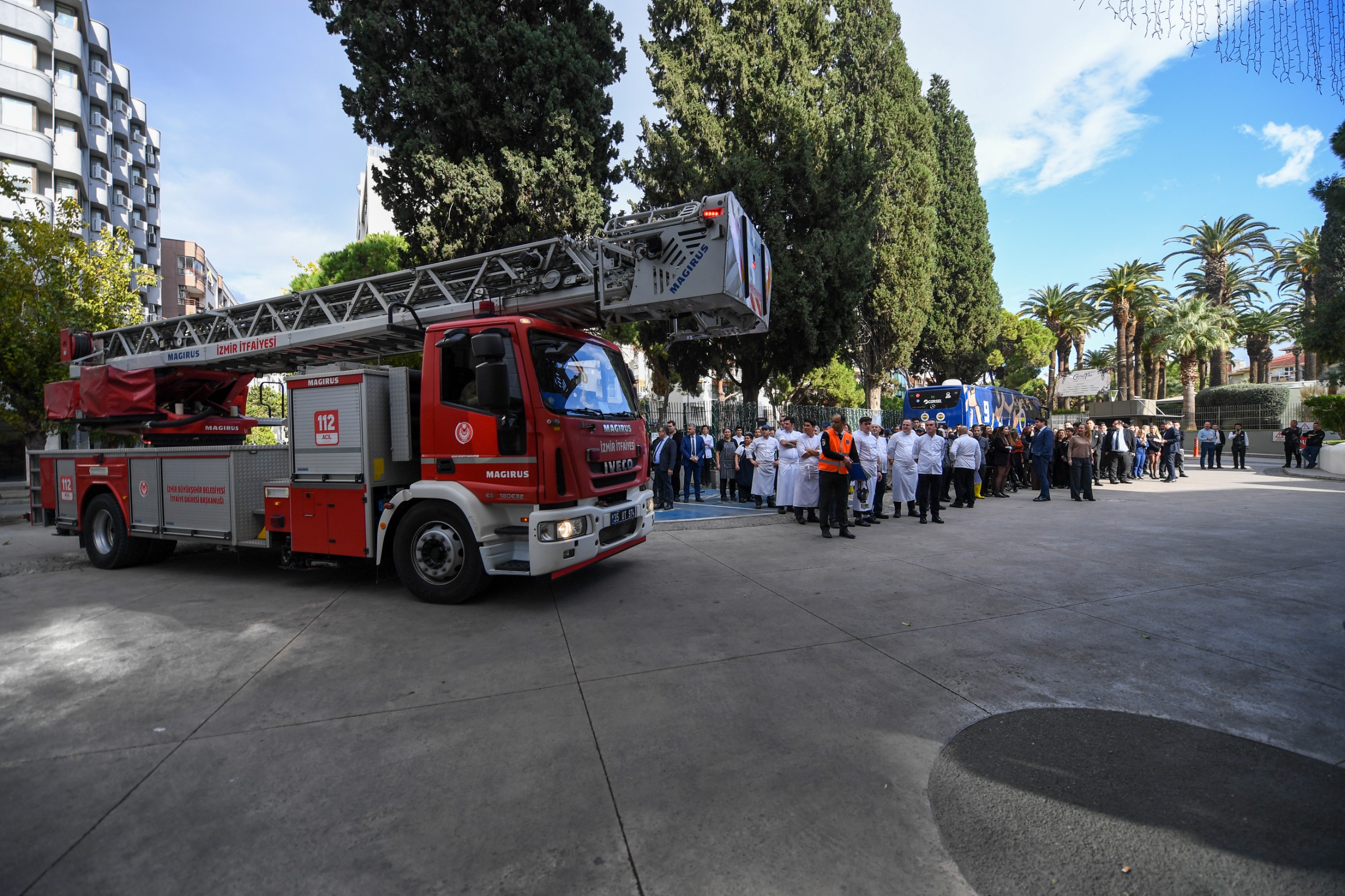 İTFAİYE’DEN SWISSOTEL’DE NEFES KESEN TATBİKAT