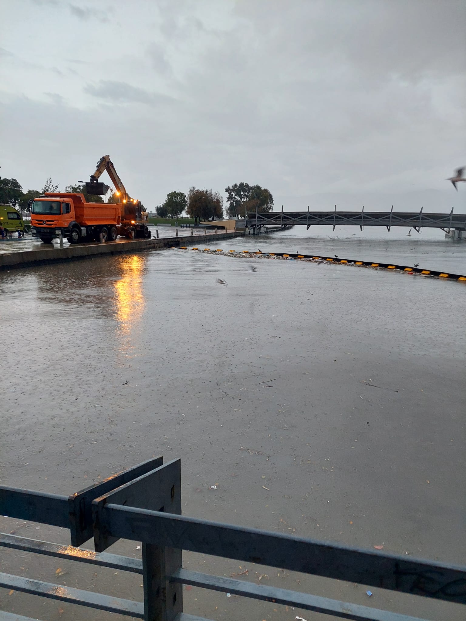 KARABURUN, ÇEŞME VE FOÇA’DA YAĞIŞ ALARMI: EKİPLER SEFERBER