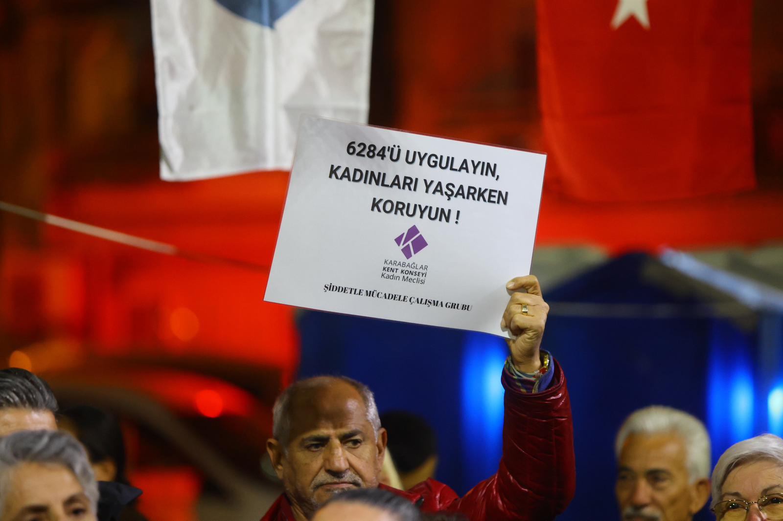 KARABAĞLAR KADINA ŞİDDETE KARŞI TEK SES TEK YÜREK KARABAĞLAR KADINA ŞİDDETE KARŞI TEK SES TEK YÜREK