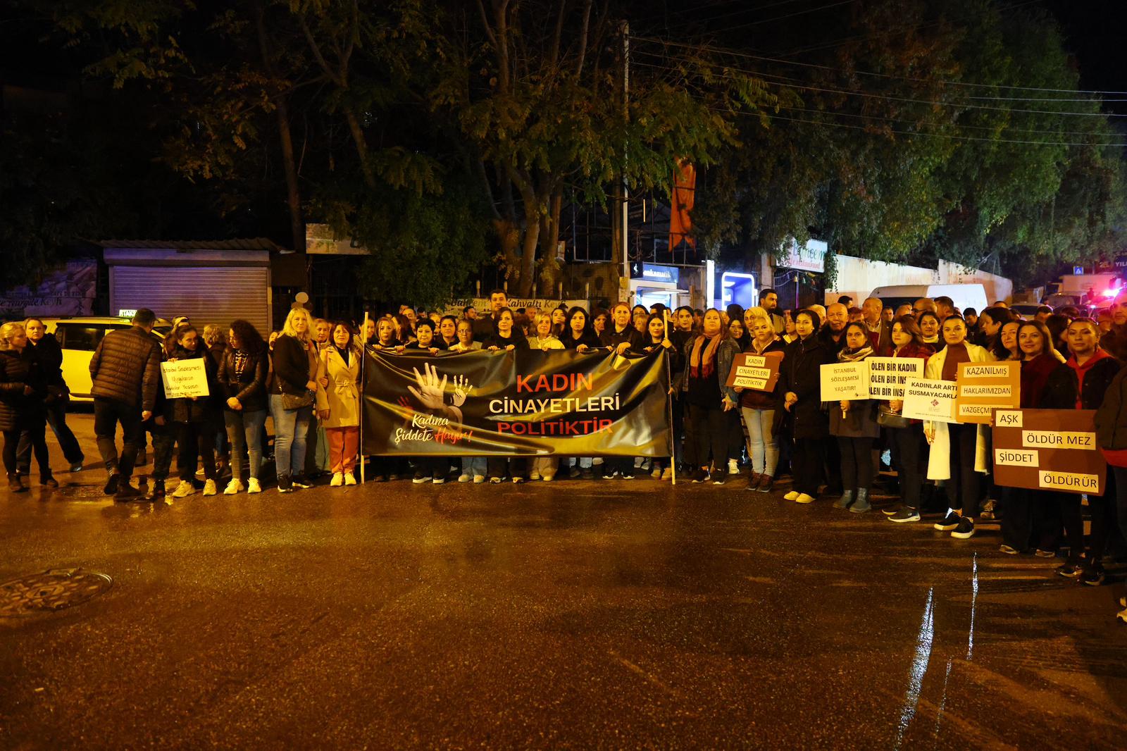 KARABAĞLAR KADINA ŞİDDETE KARŞI TEK SES TEK YÜREK KARABAĞLAR KADINA ŞİDDETE KARŞI TEK SES TEK YÜREK