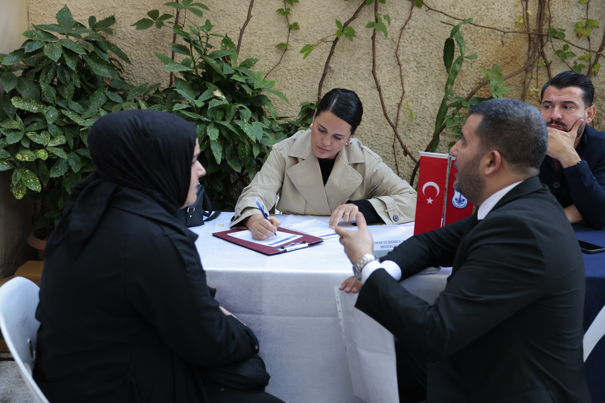 KONAKLI KOMŞULAR BASMANE’DE BULUŞTU