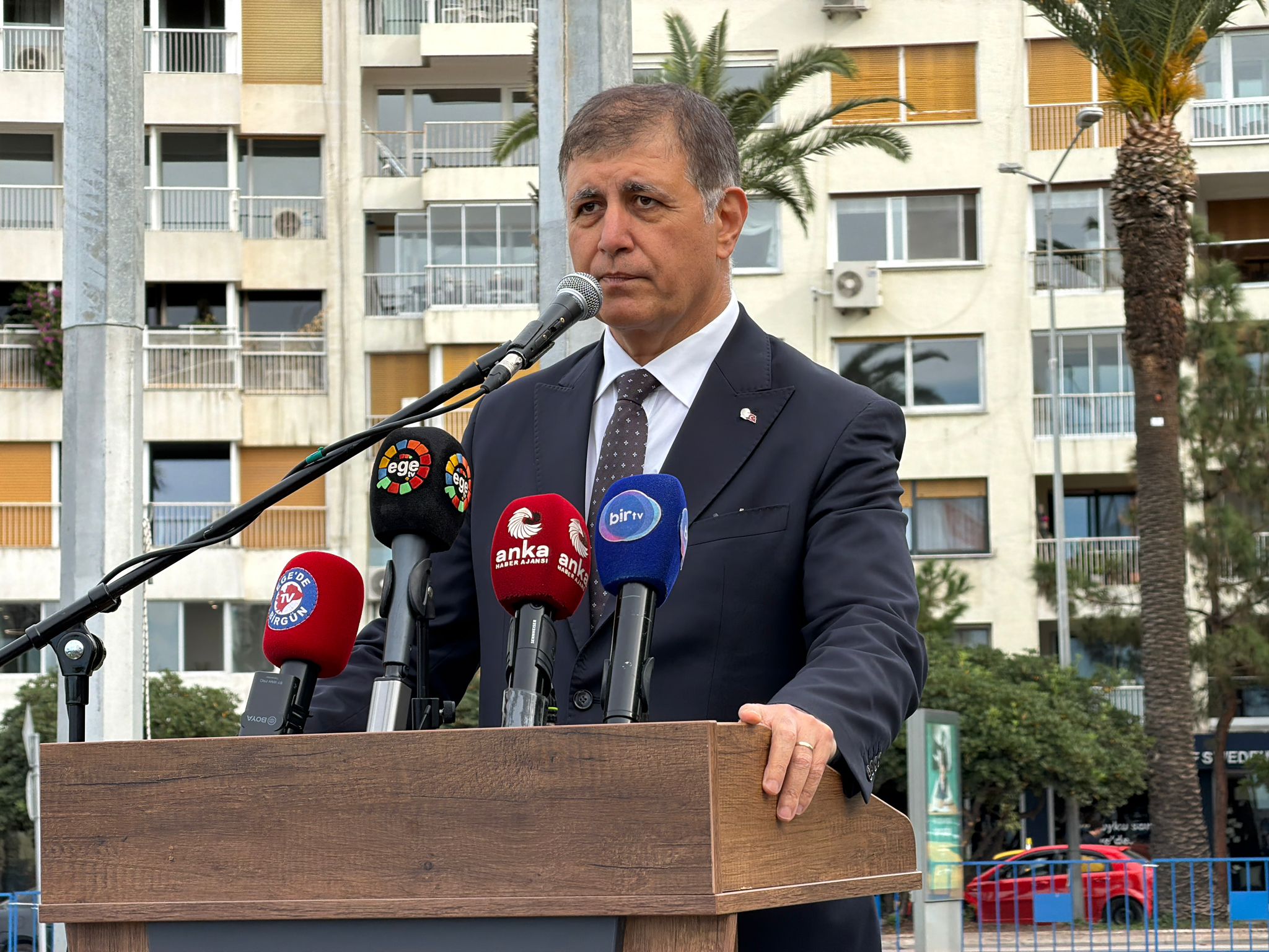 CHP İZMİR 24 KASIM’DA BAŞÖĞRETMENİN HUZURUNDAYDI