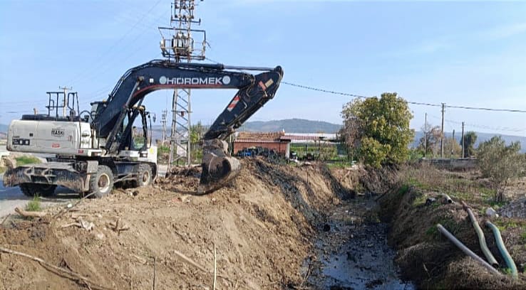 TARIM ARAZİLERİ TAŞKINLARA KARŞI KORUNUYOR TARIM ARAZİLERİ TAŞKINLARA KARŞI KORUNUYOR