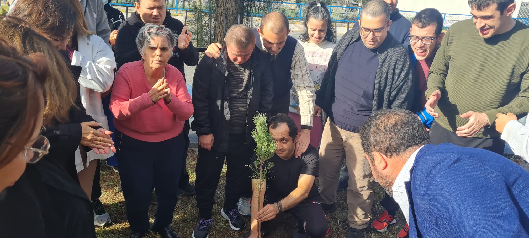 YILDIZ: ÖĞRETMENLER GELECEĞİN MİMARI