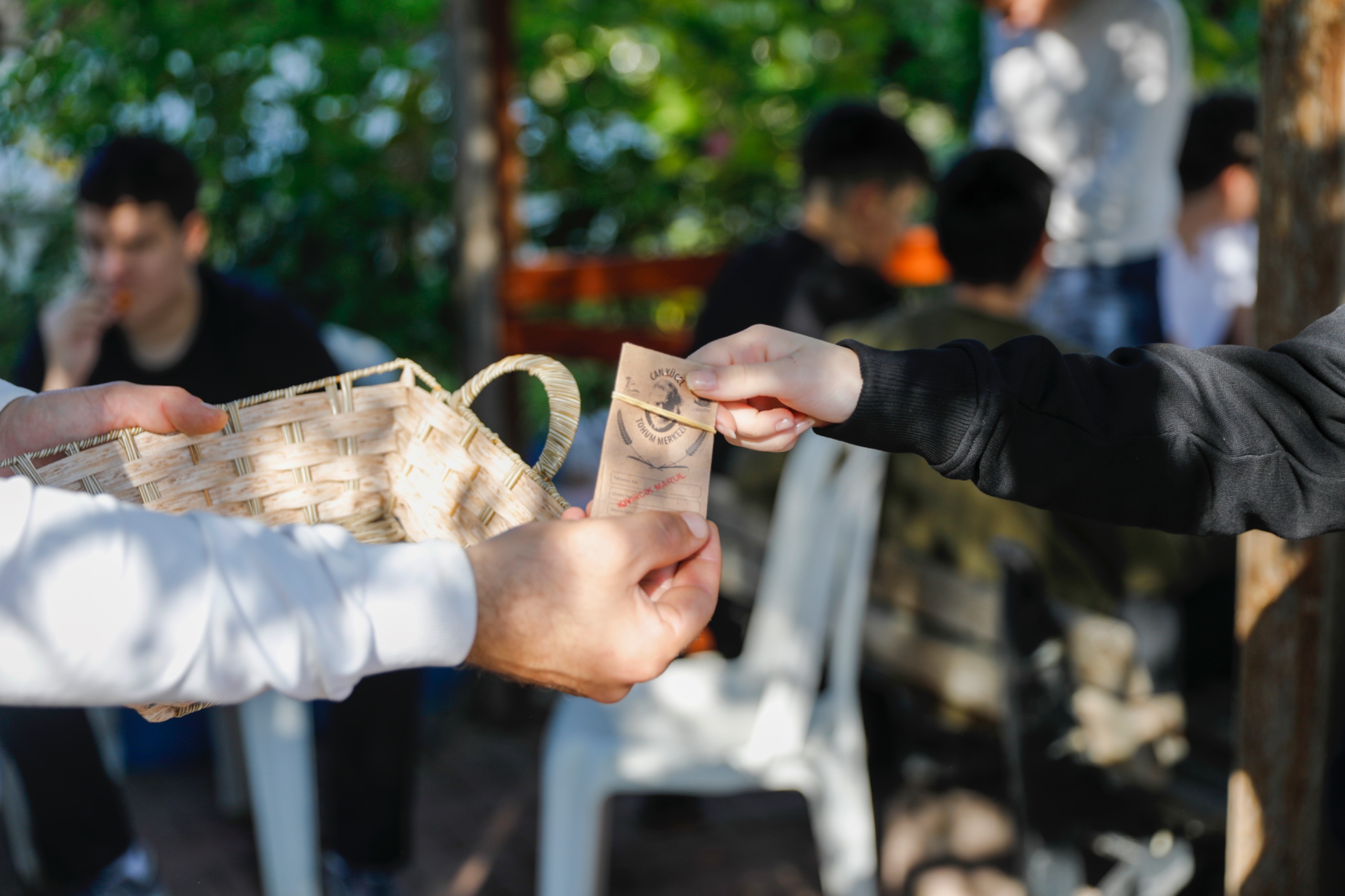 YEREL TOHUM EĞİTİMLERİ CAN YÜCEL MERKEZİNDE SÜRÜYOR