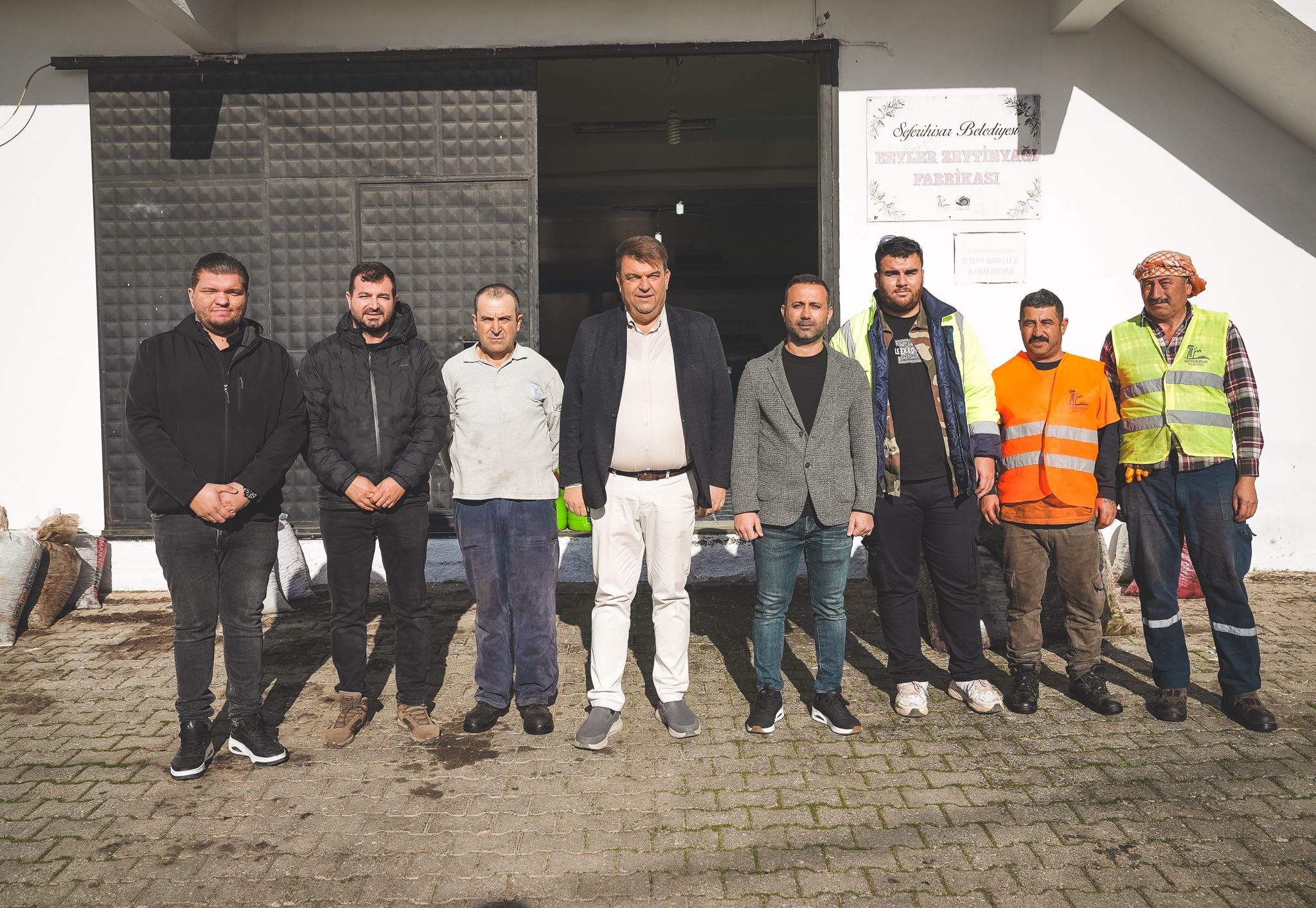 SEFERİHİSAR ZEYTİNYAĞI FABRİKASI ÜRETCİYE CAN OLUYOR