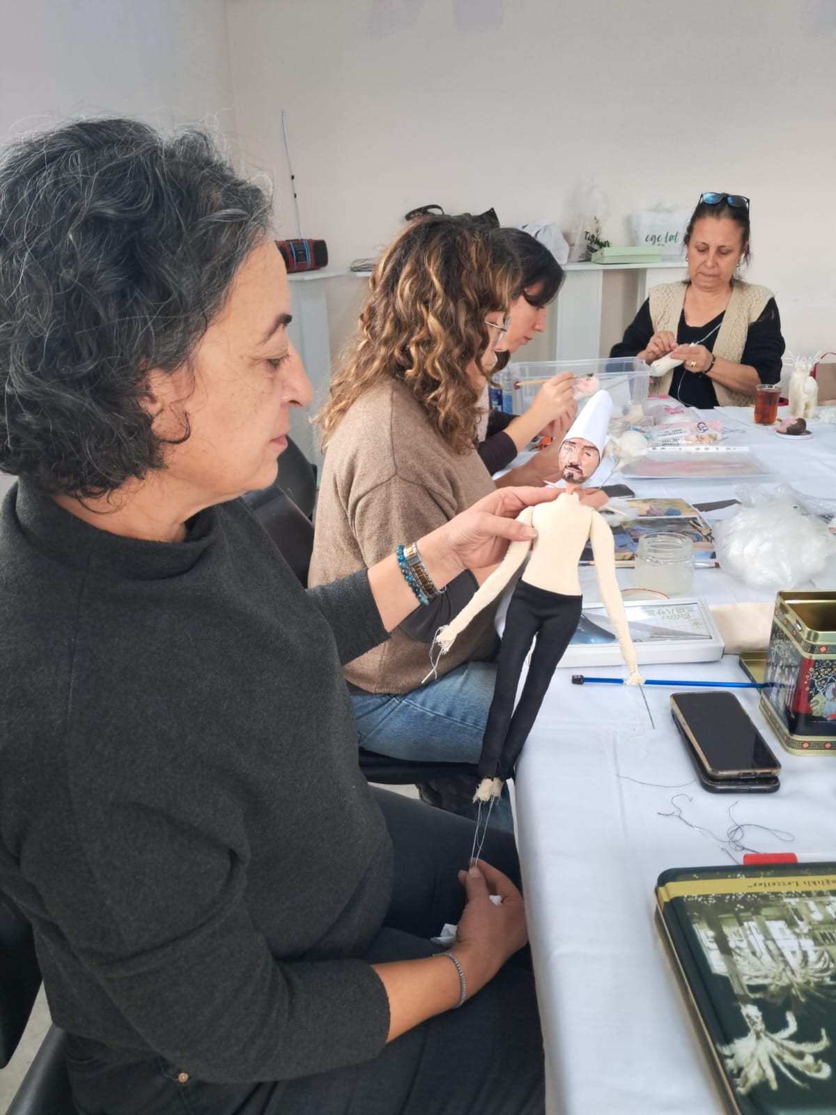 ÇİĞLİ’DE KADINLAR, GELENEKSEL SANATI GELECEĞE TAŞIYOR