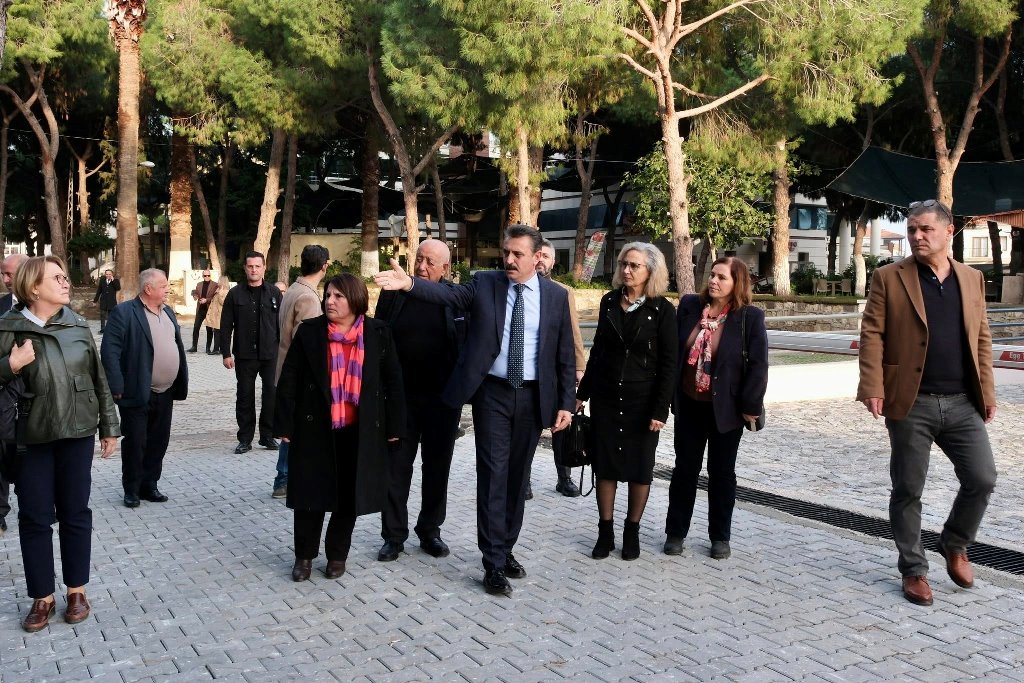 Çandarlı Meydan Projesi Hayata Geçiyor Çandarlı Meydan Projesi Hayata Geçiyor