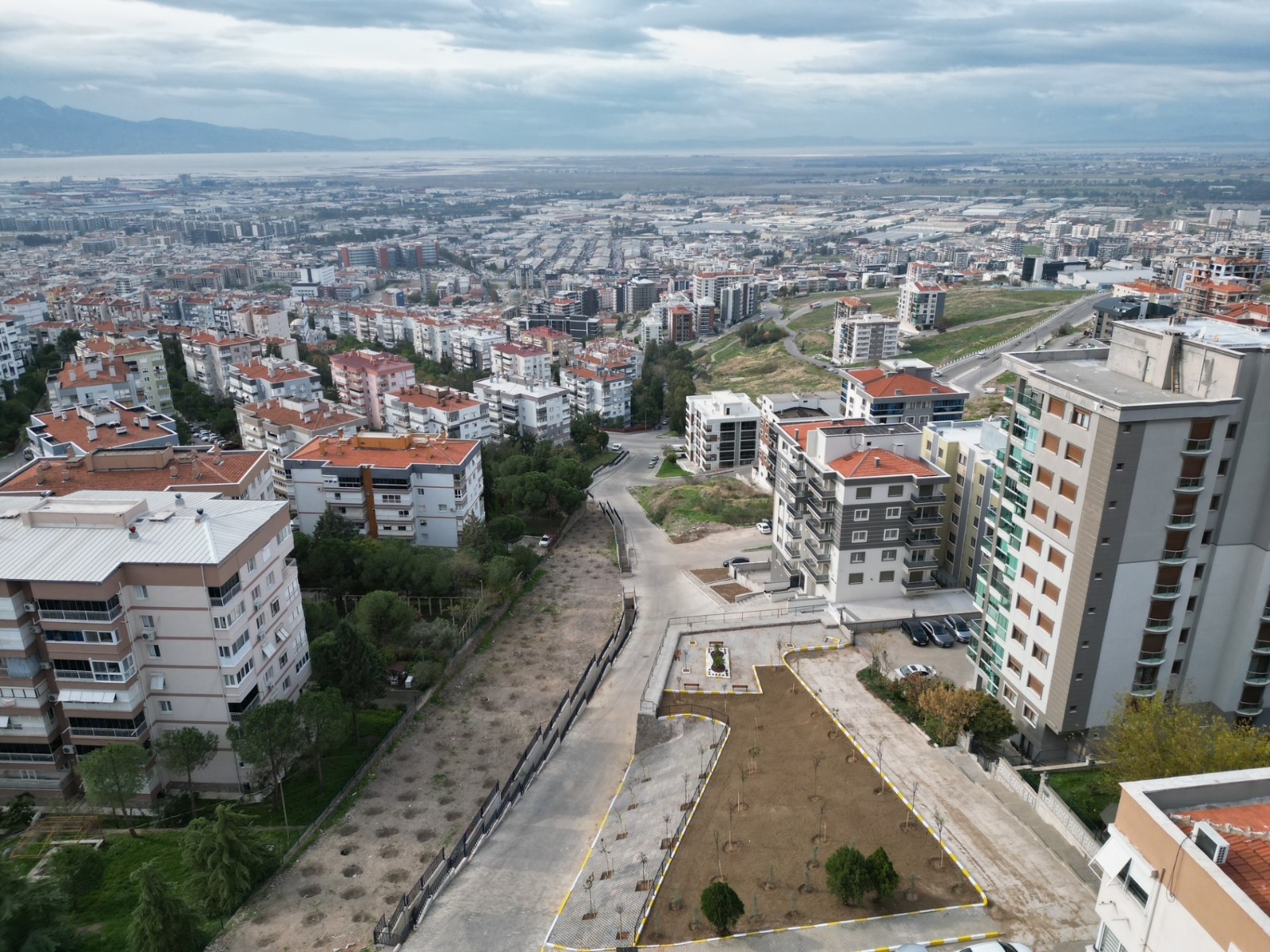 ÇİĞLİ BELEDİYESİ ESENTEPE’DE BÜYÜK DÖNÜŞÜM