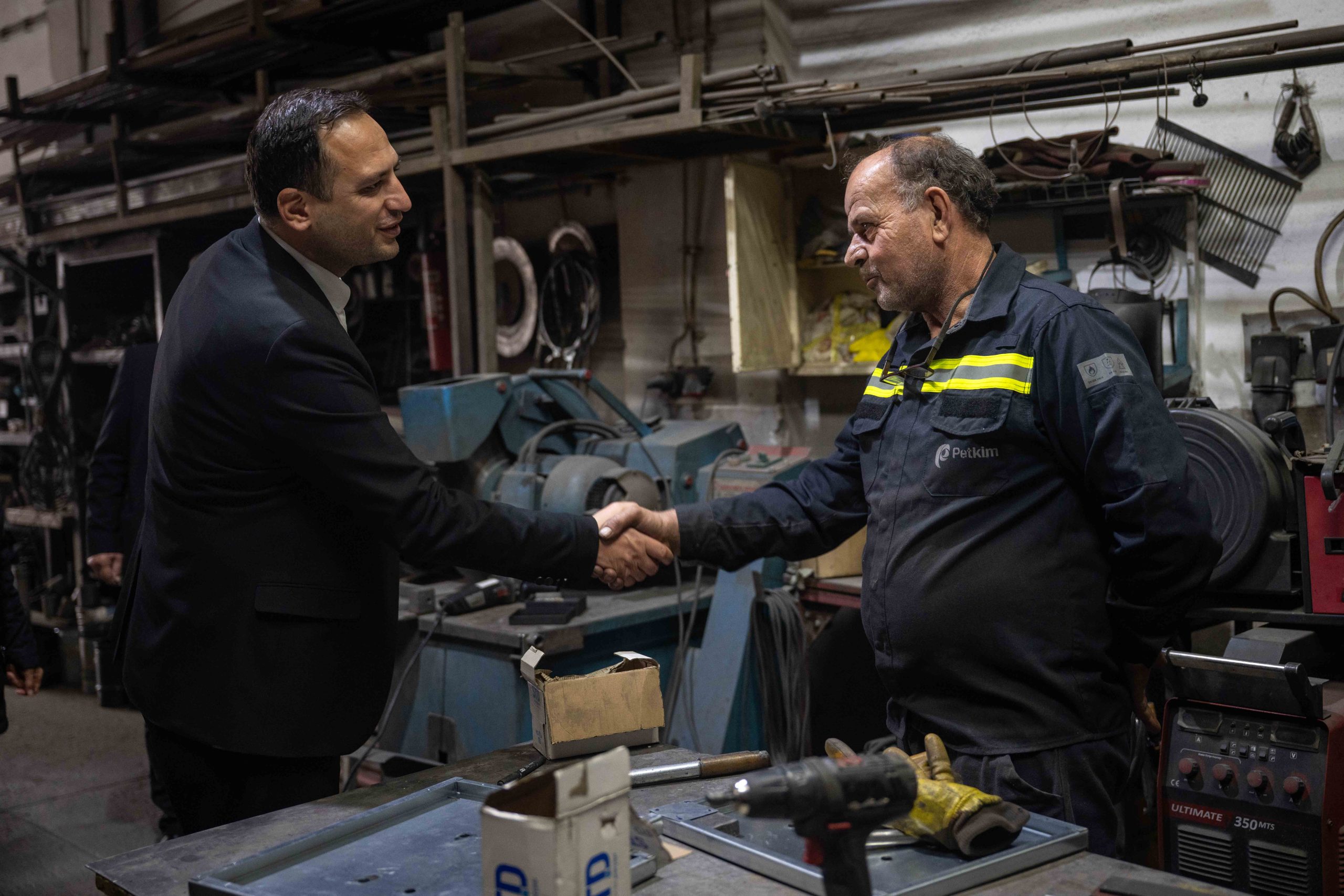 Başkan Eşki Çamdibi’nde saha mesaisinde Başkan Eşki Çamdibi’nde saha mesaisinde