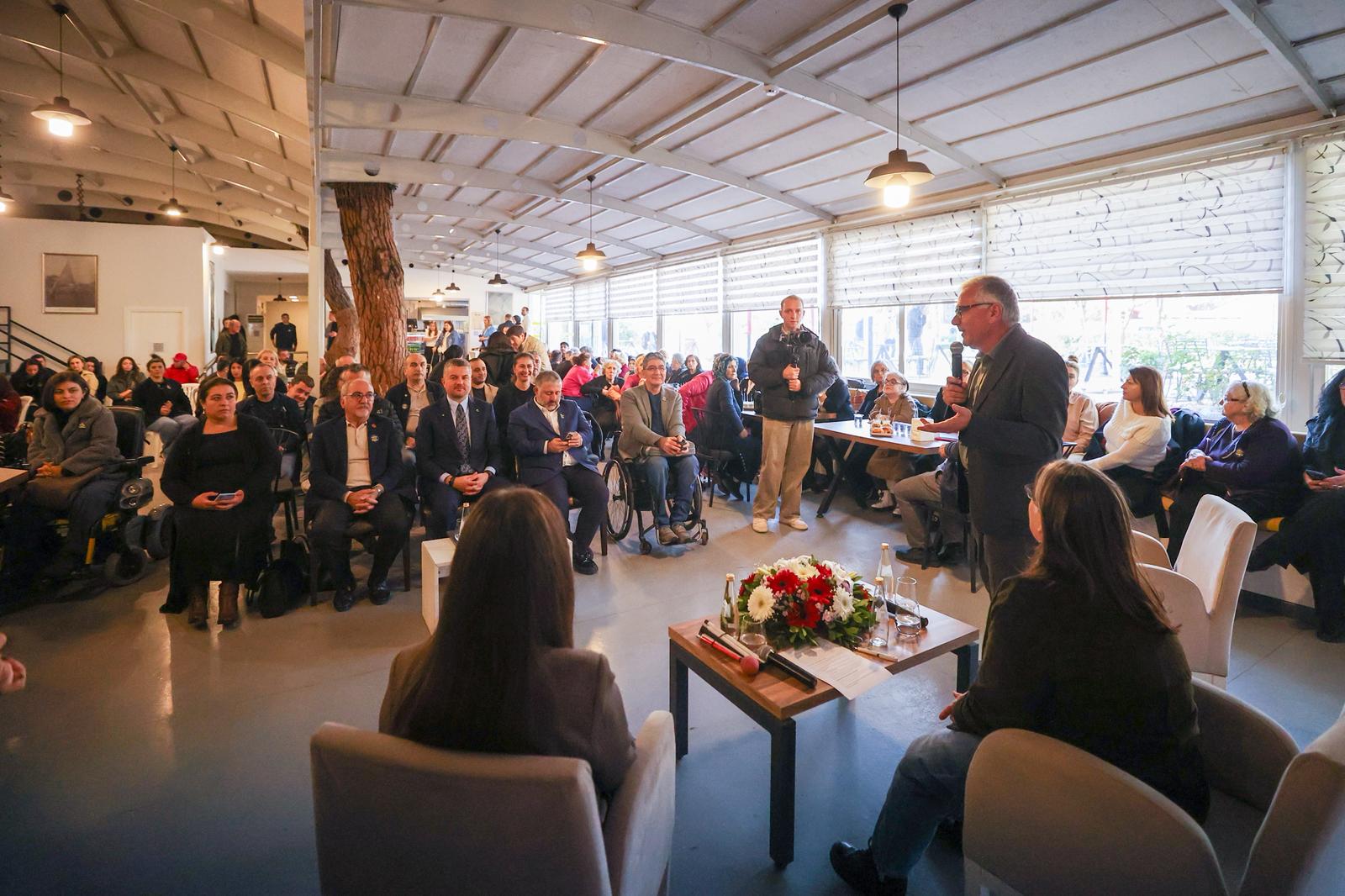 BUCA’DA ENGELLİ HAKLARI MASAYA YATIRILDI BUCA’DA ENGELLİ HAKLARI MASAYA YATIRILDI