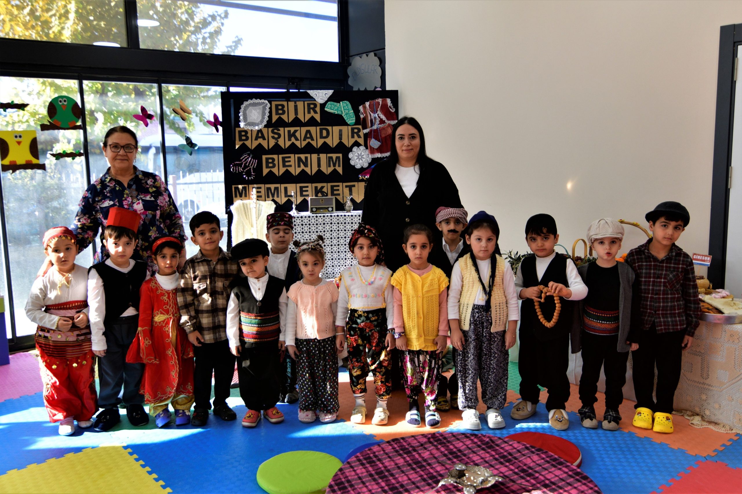 BORNOVALI MİNİKLER YERLİ MALI HAFTASI&rsquo;NI COŞKUYLA KUTLADI