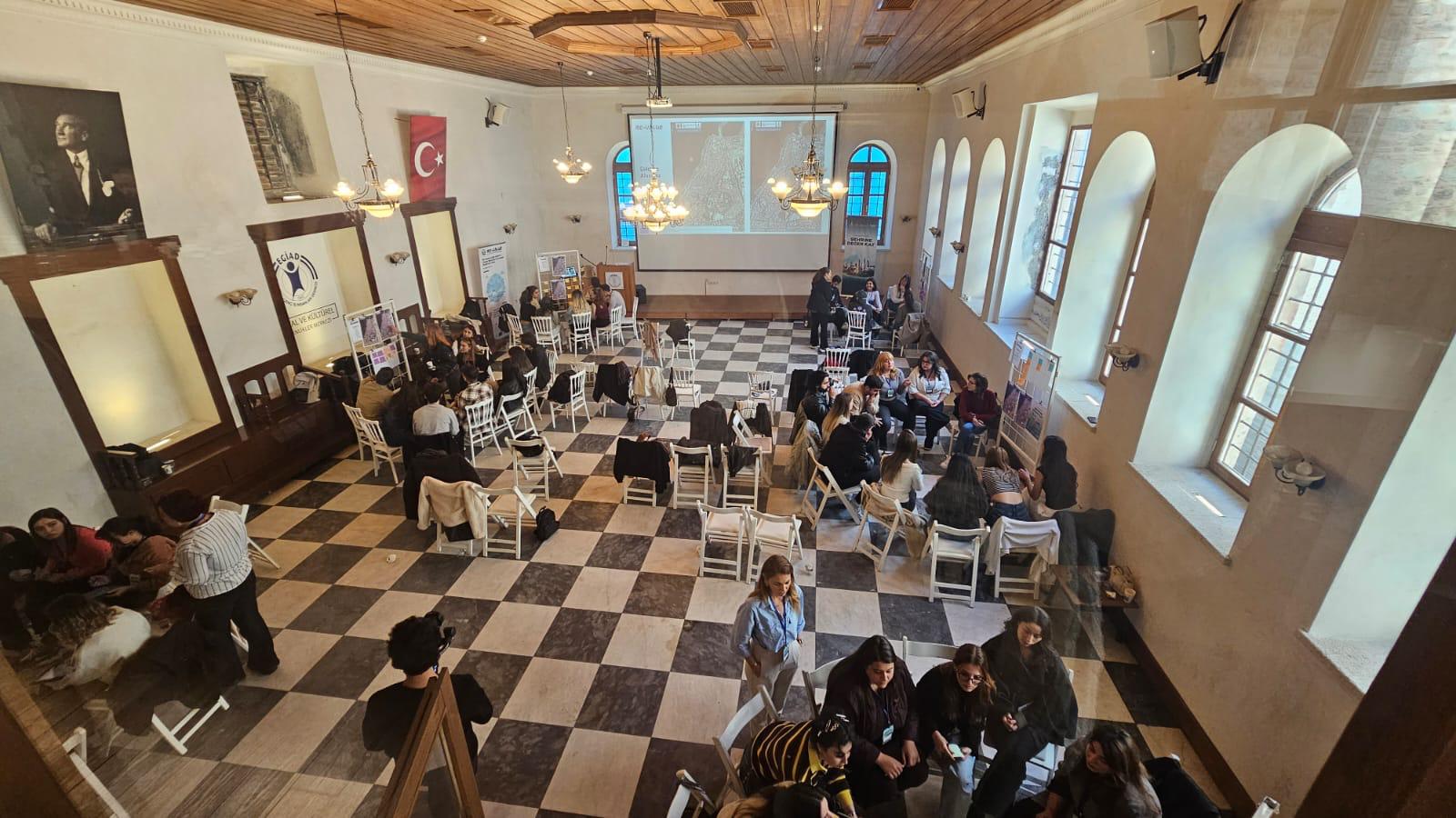 DOĞA İLHAM VERDİ, GENÇLER TASARLADI