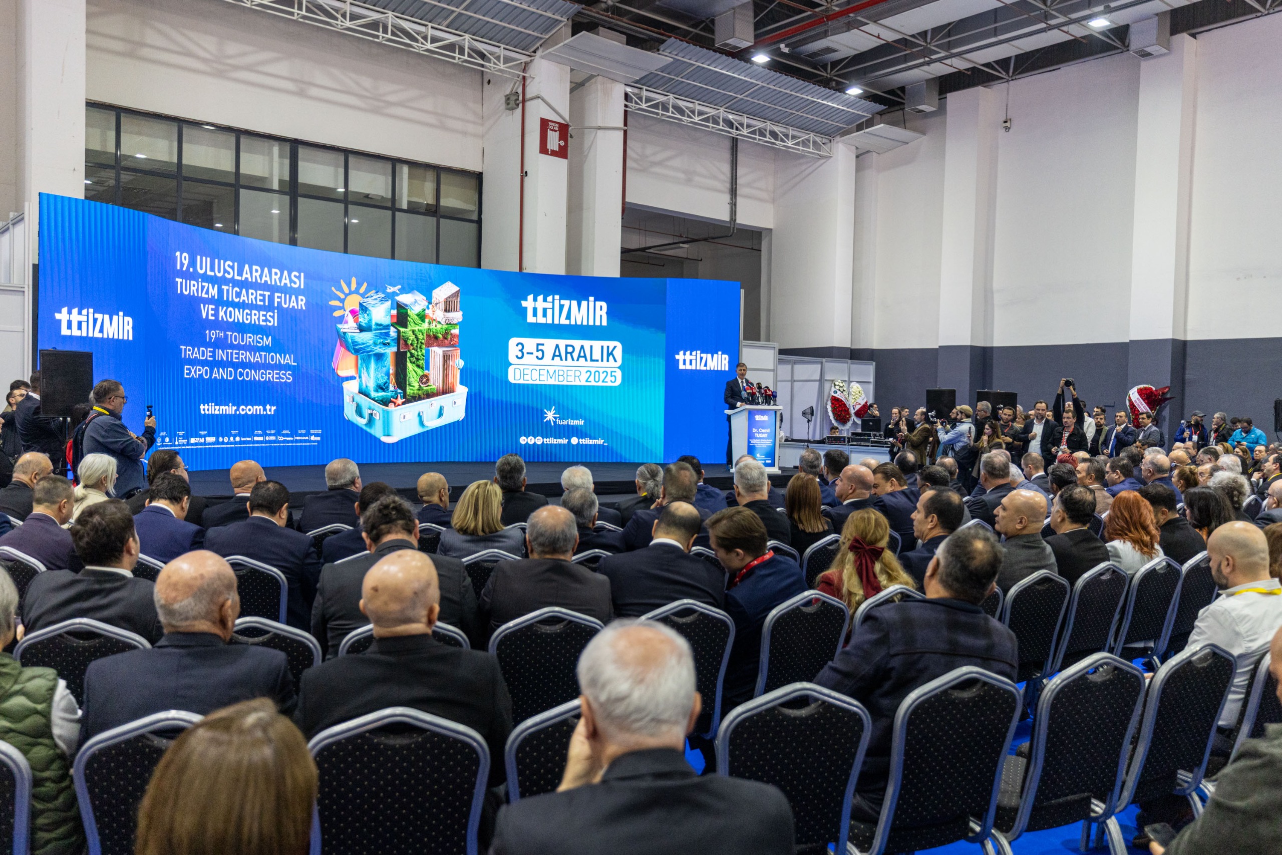 DÜNYA TURİZM PROFESYONELLERİ İZMİR’DE BULUŞTU