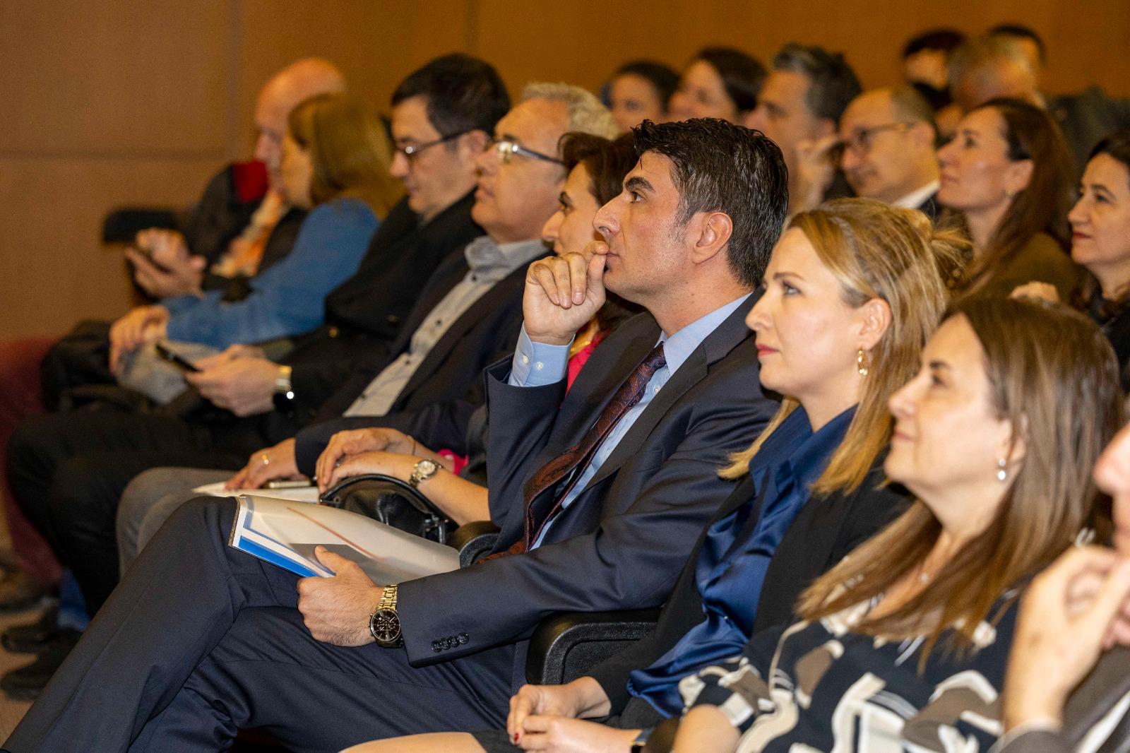 İZMİR’İN SU GELECEĞİ MASAYA YATIRILDI