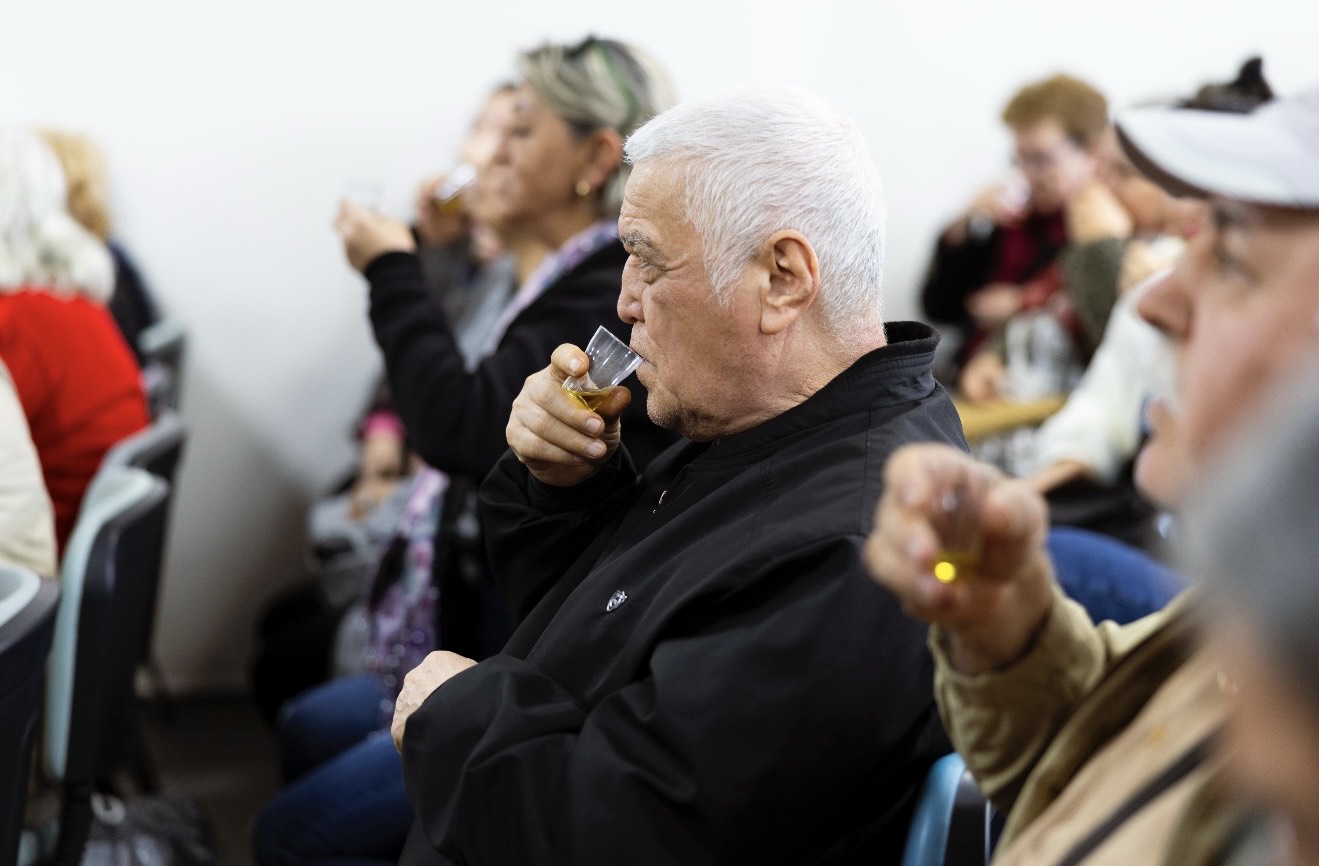 Balçova’da Zeytinyağı Tadım Etkinliğine Yoğun İlgi Balçova’da Zeytinyağı Tadım Etkinliğine Yoğun İlgi