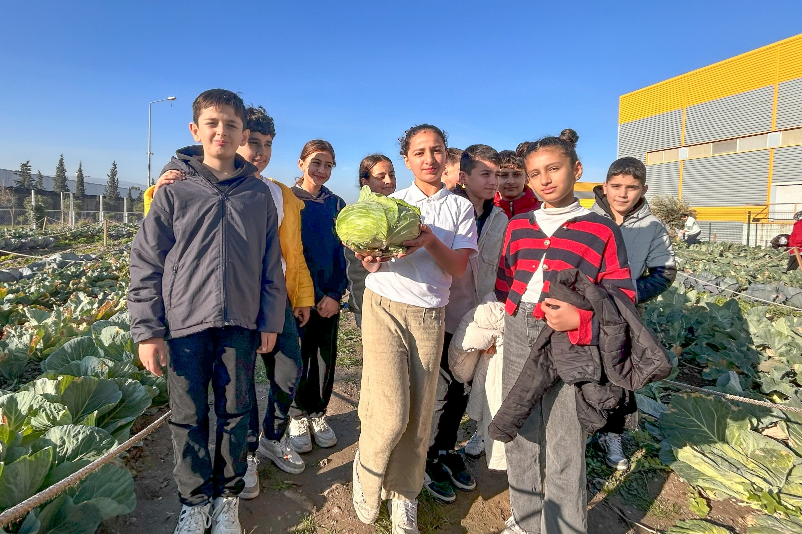 KENT BOSTANI’NDA UYGULAMALI EKOLOJİ EĞİTİMİ KENT BOSTANI’NDA UYGULAMALI EKOLOJİ EĞİTİMİ