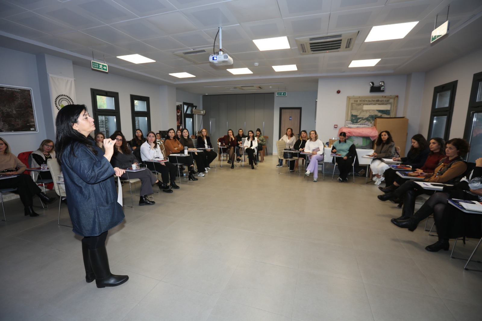 KADIN DAYANIŞMA MERKEZLERİ EFES SELÇUK’TA BULUŞTU