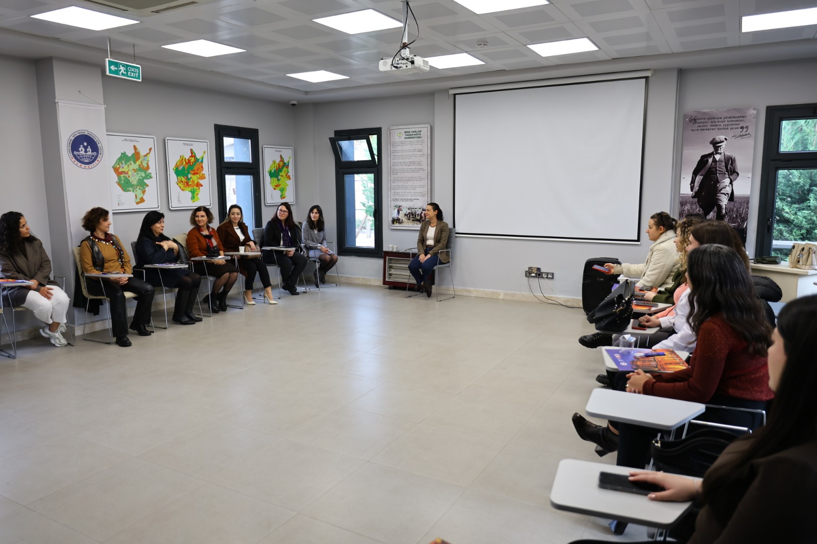 KADIN DAYANIŞMA MERKEZLERİ EFES SELÇUK’TA BULUŞTU