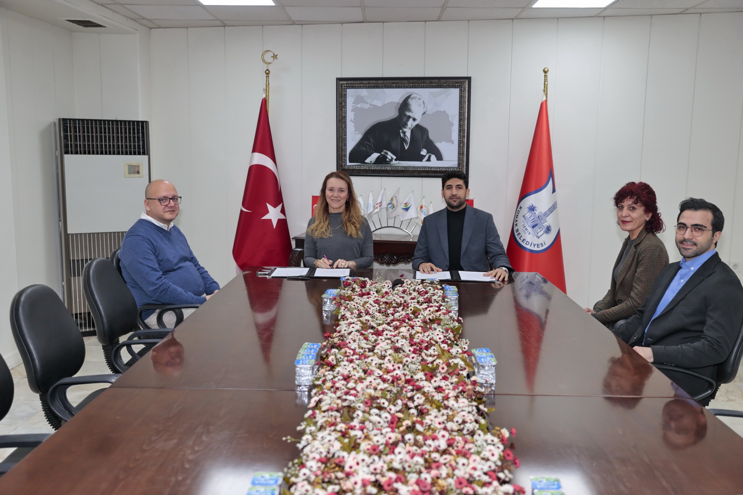 KONAK&rsquo;TA &ldquo;GEN&Ccedil;&rdquo; PROTOKOL