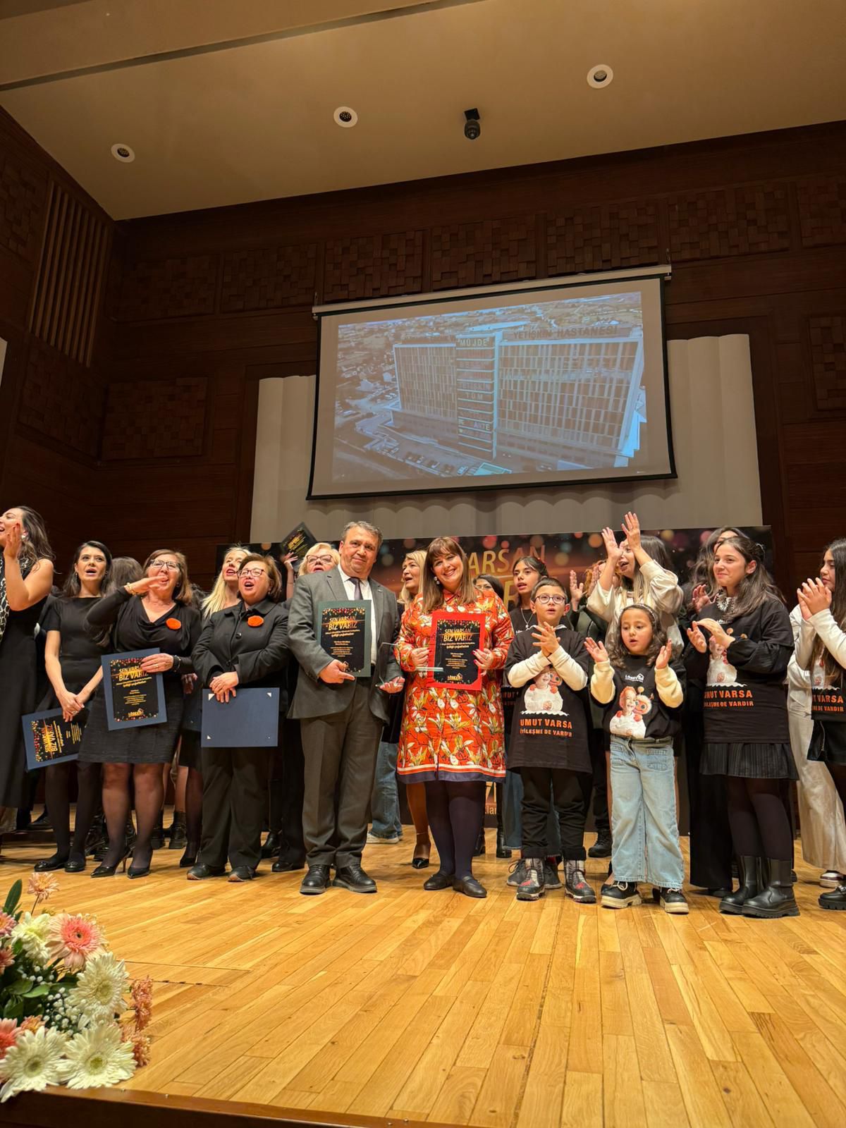 LÖSEV YILIN BASIN GÖNÜLLÜSÜ ÖDÜLÜ MURAT DEMİRCAN’A VERİLDİ