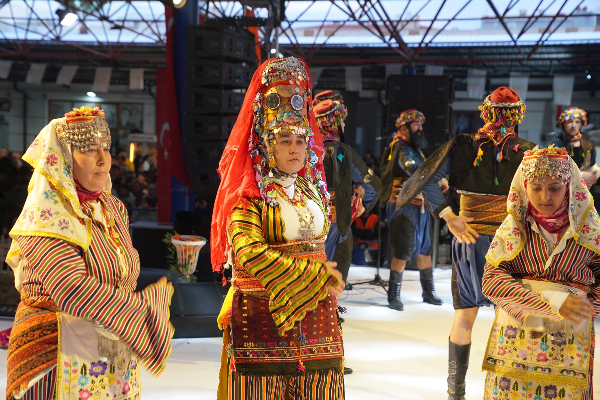 25. SEFERİHİSAR MANDALİNA ŞENLİĞİ COŞKUYLA KUTLANDI