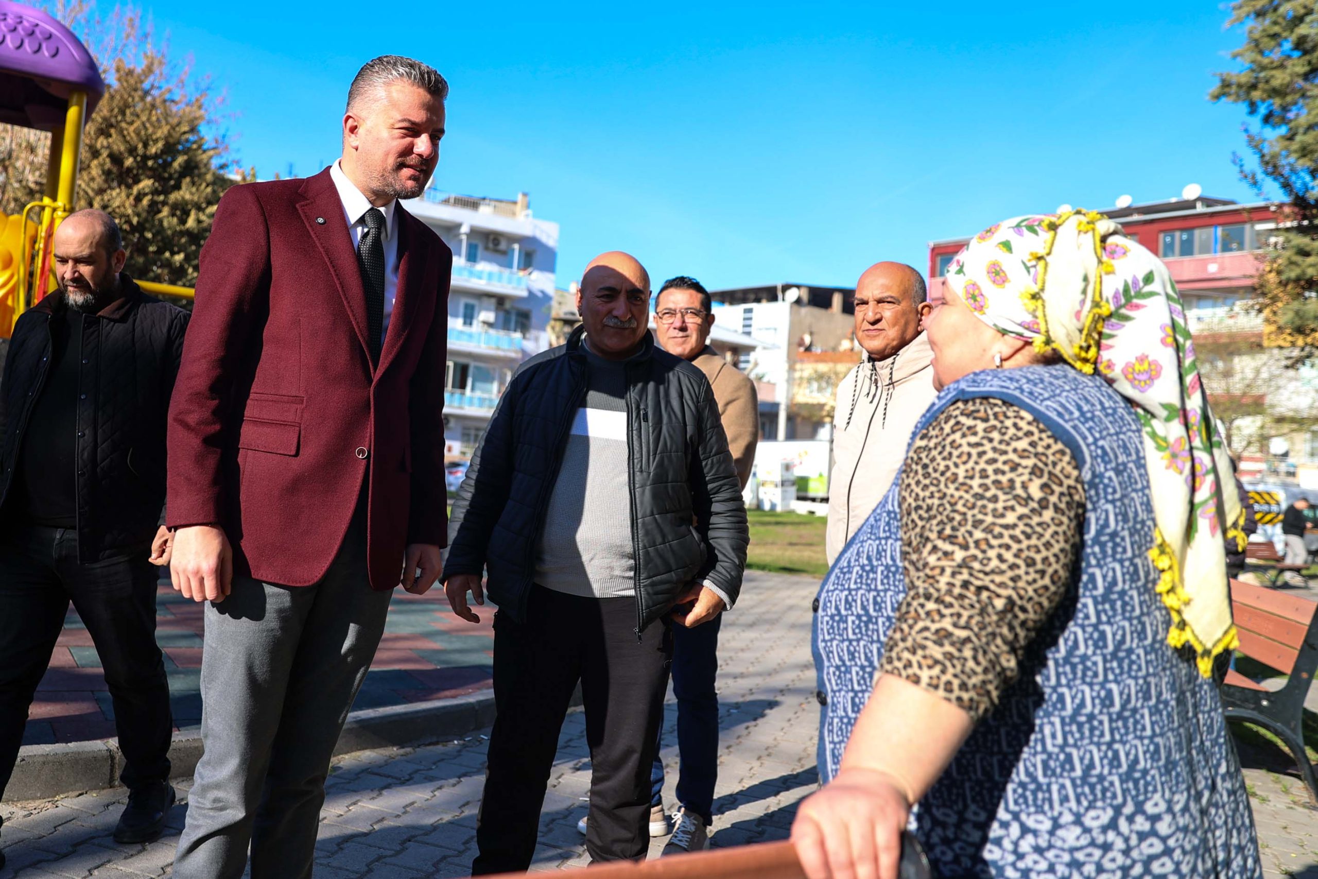 BUCA'NIN PARKLARI YENİLENİYOR