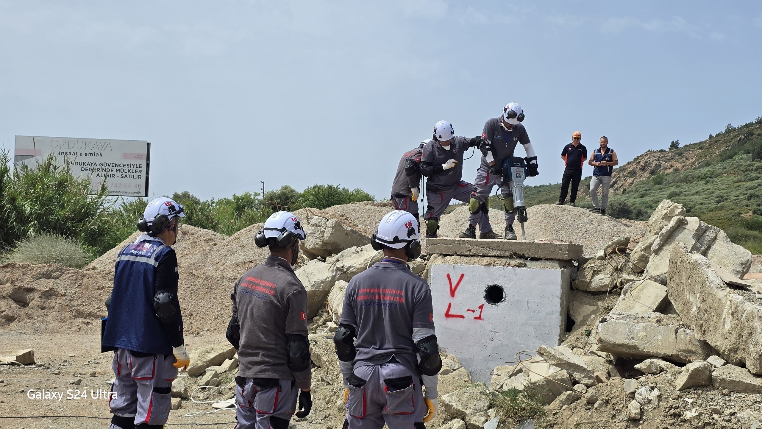 SEFERİHİSAR AKUT EKİBİ AFAD AKREDİTASYONUNU ALDI SEFERİHİSAR AKUT EKİBİ AFAD AKREDİTASYONUNU ALDI