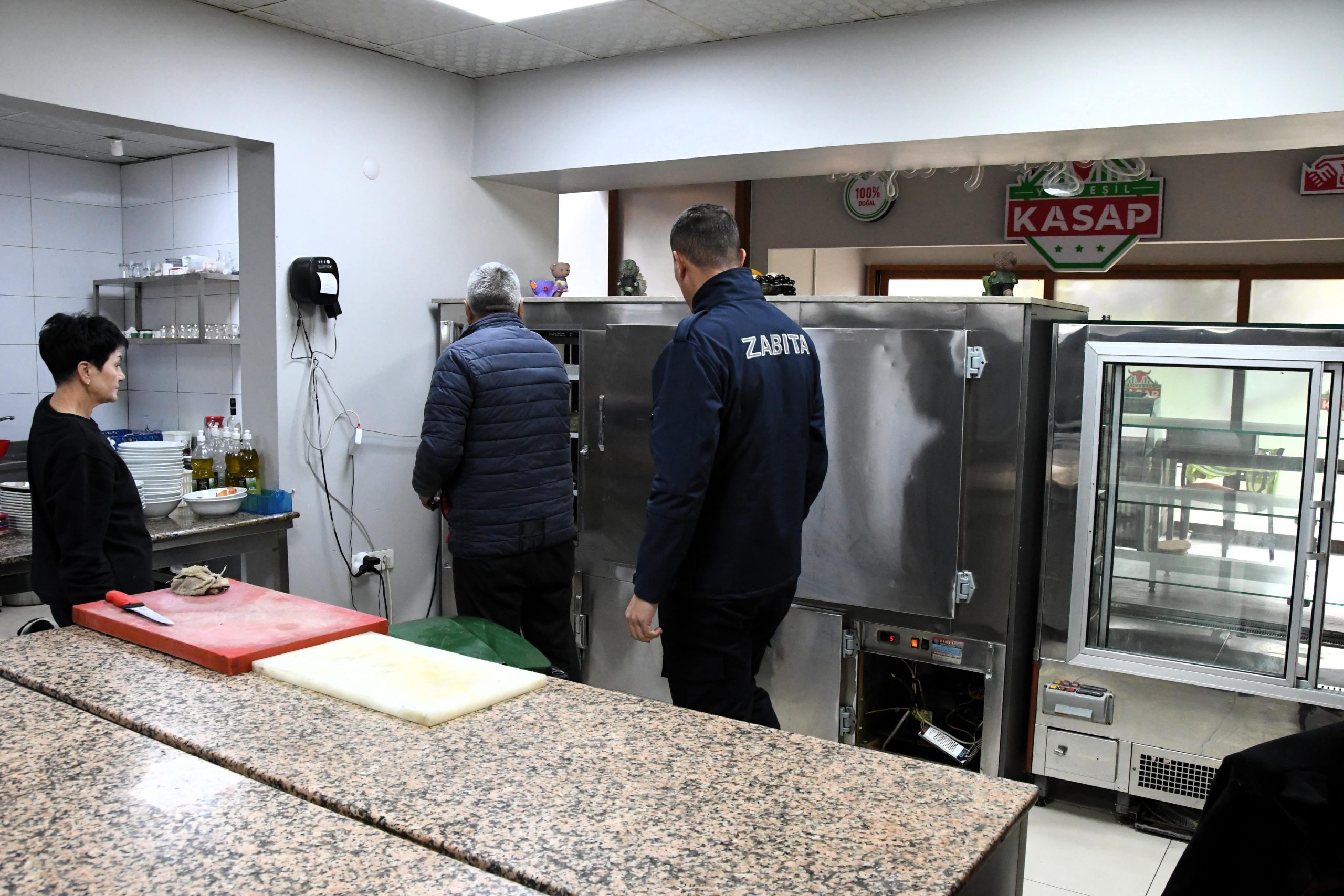 NARLIDERE’DE EĞLENCE MEKÂNLARINA YILBAŞI DENETİMİ